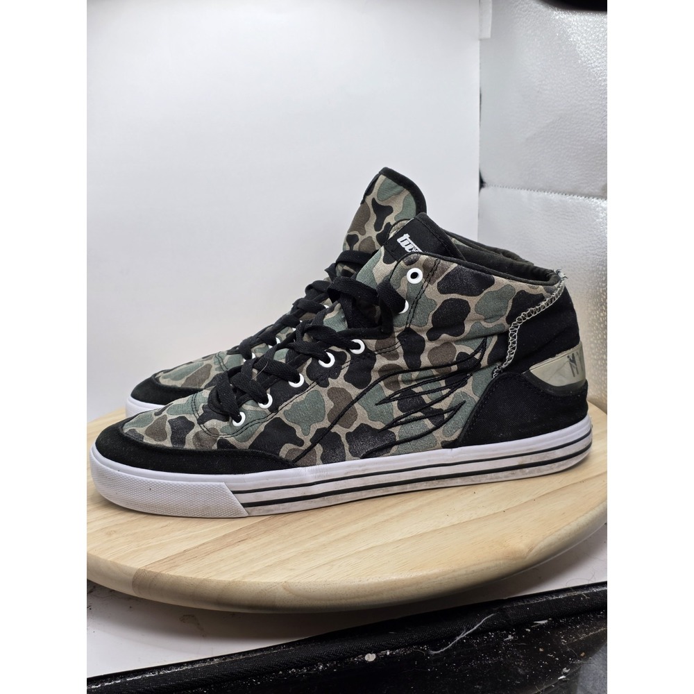 Men's Size 11 - RARE Tweak Rhett & Link Mythical Shoes Camo Mid Cut